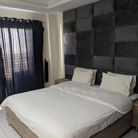 Lavish Hotel Rawalpindi Exterior photo