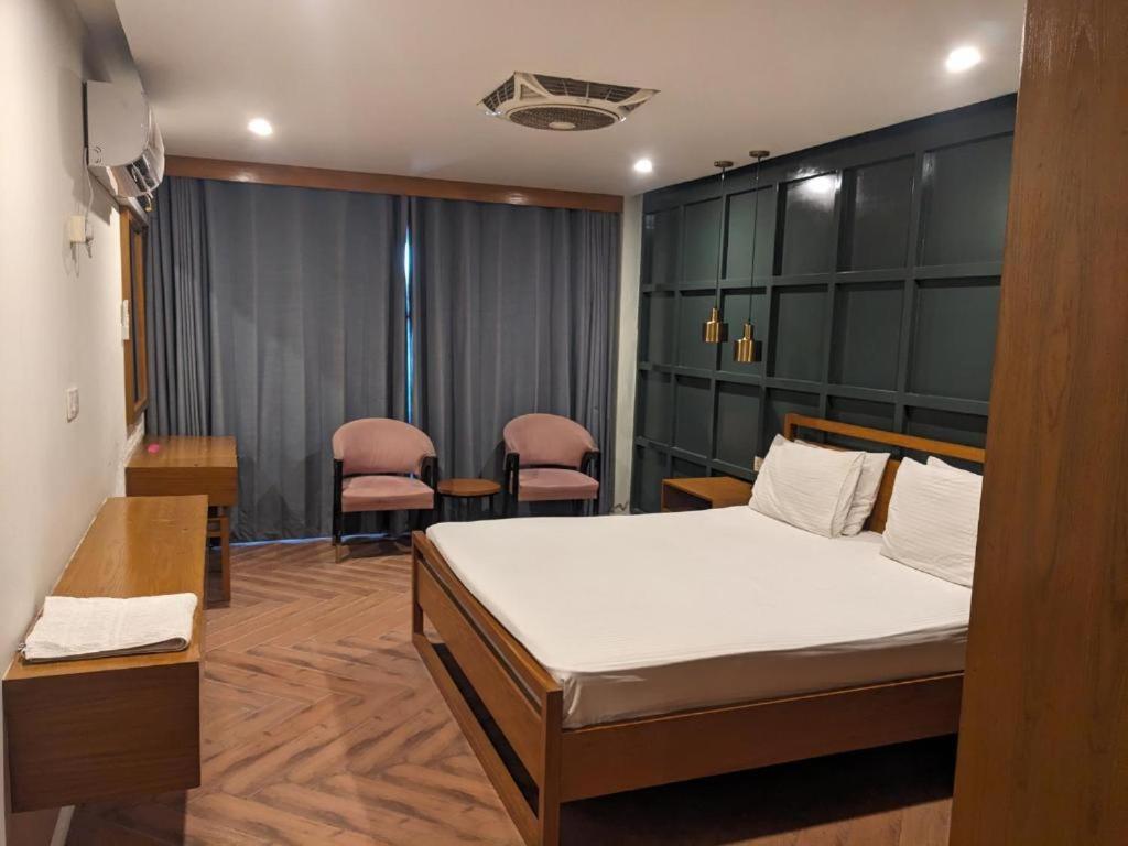 Lavish Hotel Rawalpindi Exterior photo